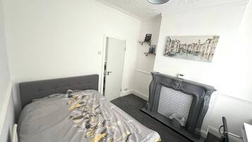 Shared Dormitory, 1 Bedroom, Smoking, Balcony