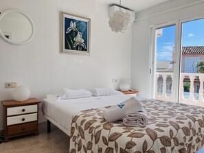 2 bedrooms, WiFi, bed sheets