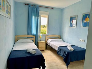 3 عدّة غرف نوم وواي فاي وملاءات أسرّة