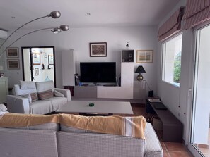 TV - Villa with private pool in Beniarbeig (Beniarbeig)