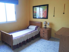 3 عدّة غرف نوم وواي فاي وملاءات أسرّة