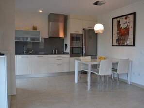 Dining - Modern beachfront apartment in Denia for 6 people (Denia)
