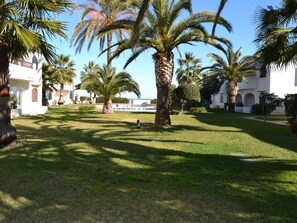 Property grounds - Beachfront Apartment in Denia (Denia)