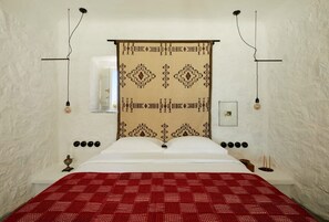 1 bedroom, in-room safe, iron/ironing board, free WiFi