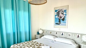 3 bedrooms, WiFi (free), bed sheets - Bright chalet in Denia with private pool, Wi-Fi and parking (Denia)