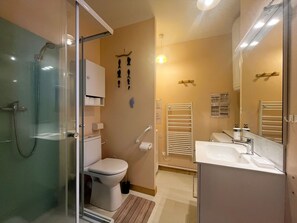 Bathroom - T2 Apartment in Mont-Dore, near Spa, 4 pers (Mont-Dore)