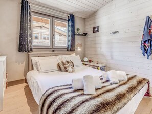 4 bedrooms, free WiFi