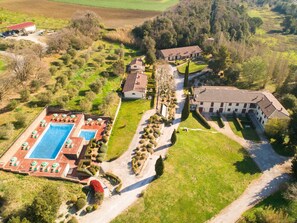 Exterior - Apartment 'Caprifoglio' with Shared Pool, Wi-Fi and Air Conditioning (Santa luce)