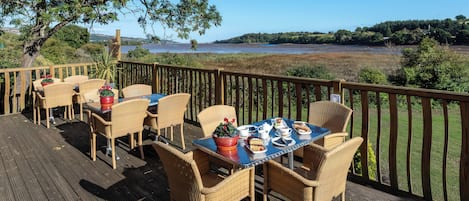 Cottage | Outdoor dining