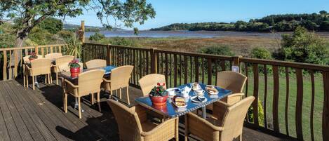 Cottage | Outdoor dining