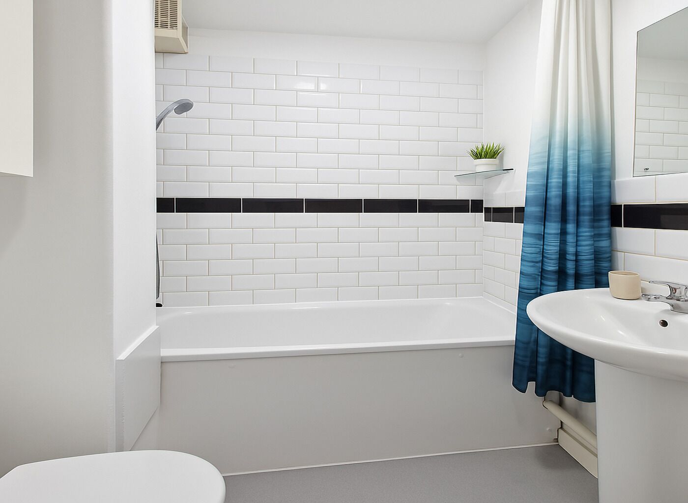 アパートメント | バスルーム | バスアメニティ (無料)、ヘアドライヤー、タオル、石鹸