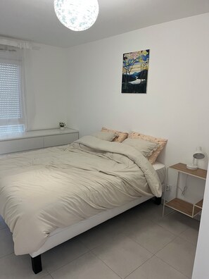 1 bedroom, iron/ironing board, bed sheets