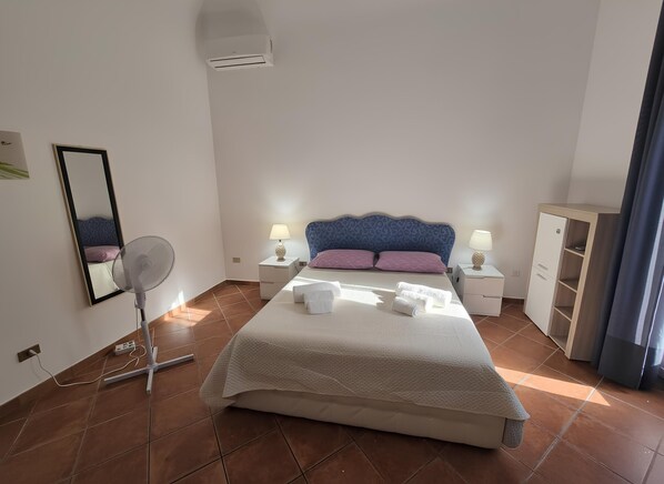 2 chambres, fer et planche Ă repasser, Wi-Fi, draps fournis