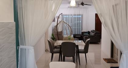 Cozy 4BR homestay in Tambun,Ipoh—Wi-Fi, kitchen,near attractions.Family-friendly