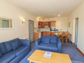 Living area - Egret (Newton Abbot)