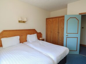 Individually decorated, individually furnished, free WiFi - Egret (Newton Abbot)