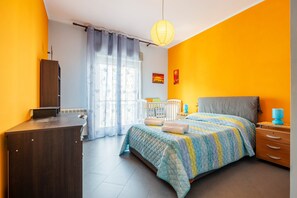 2 bedrooms, WiFi, bed sheets