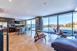 Villa, 5 slaapkamers, privézwembad, uitzicht op tuin | Lounge