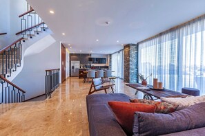 Villa - 5 sovrum - privat pool - utsikt mot trädgården | Vardagsrum