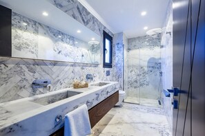 Villa, 5 soverom, privat basseng, hageutsikt | Bad