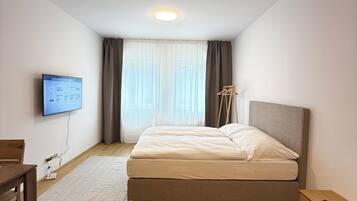 1 bedroom, iron/ironing board, internet, bed sheets