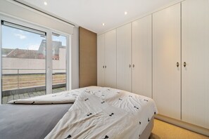 House | Iron/ironing board
