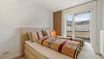 Nhà | 4 phòng ngủ, bàn ủi/dụng cụ ủi quần áo