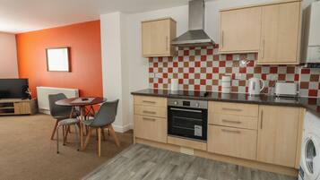 Cookware/dishes/utensils