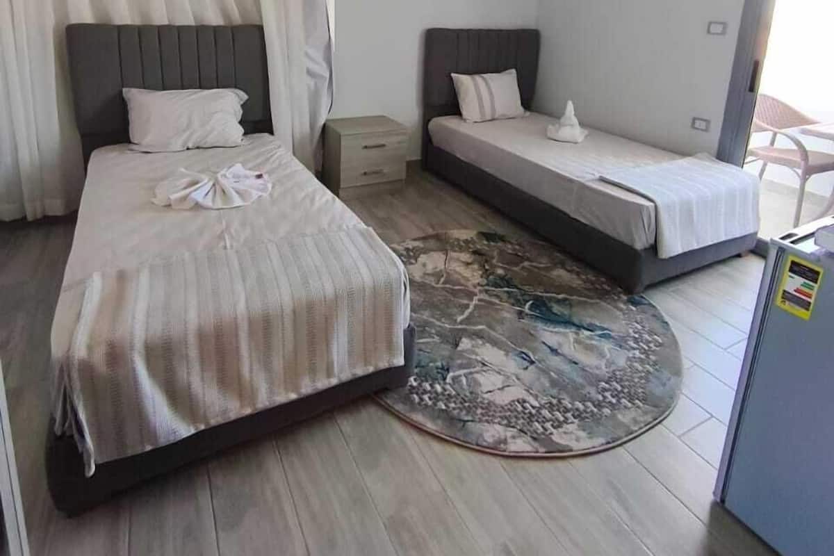 Economy Twin Room, City View | Free WiFi