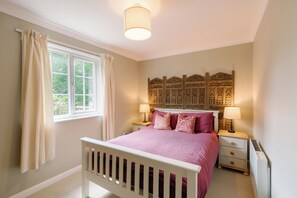 9 Schlafzimmer, Bügeleisen/Bügelbrett, WLAN, Bettwäsche