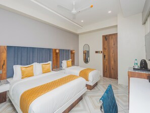 ห้องลักซ์ชัวรี่ทริปเปิล | พื้นที่ทำงานแบบใช้แล็ปท็อป, เตารีด/โต๊ะรีดผ้า, Wi-Fi ฟรี