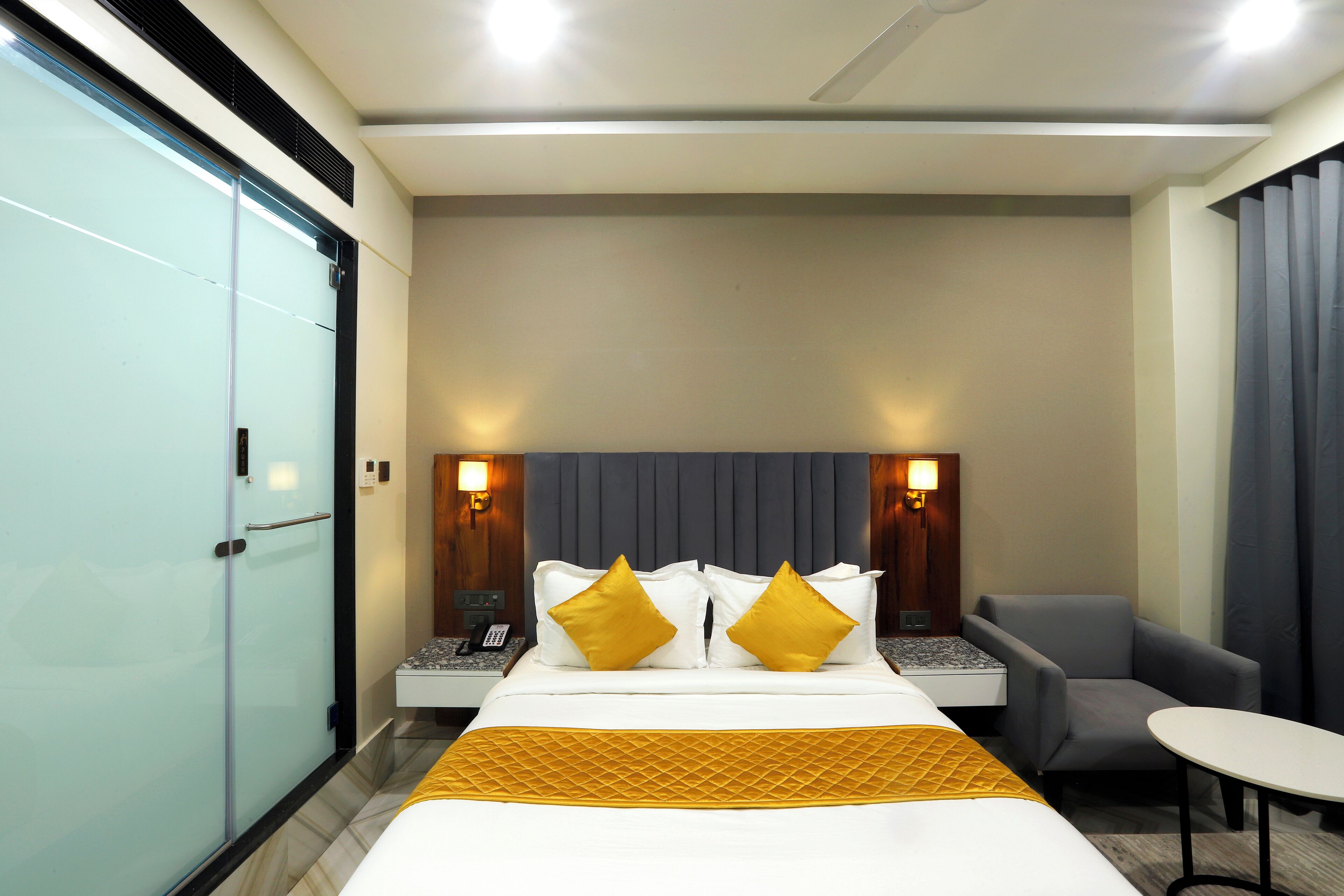 Luxury Double or Twin Room, City View | Laptop workspace, iron/ironing board, free WiFi