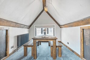 Unclassified image, 5 of 19, button