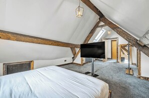 Unclassified image, 4 of 19, button