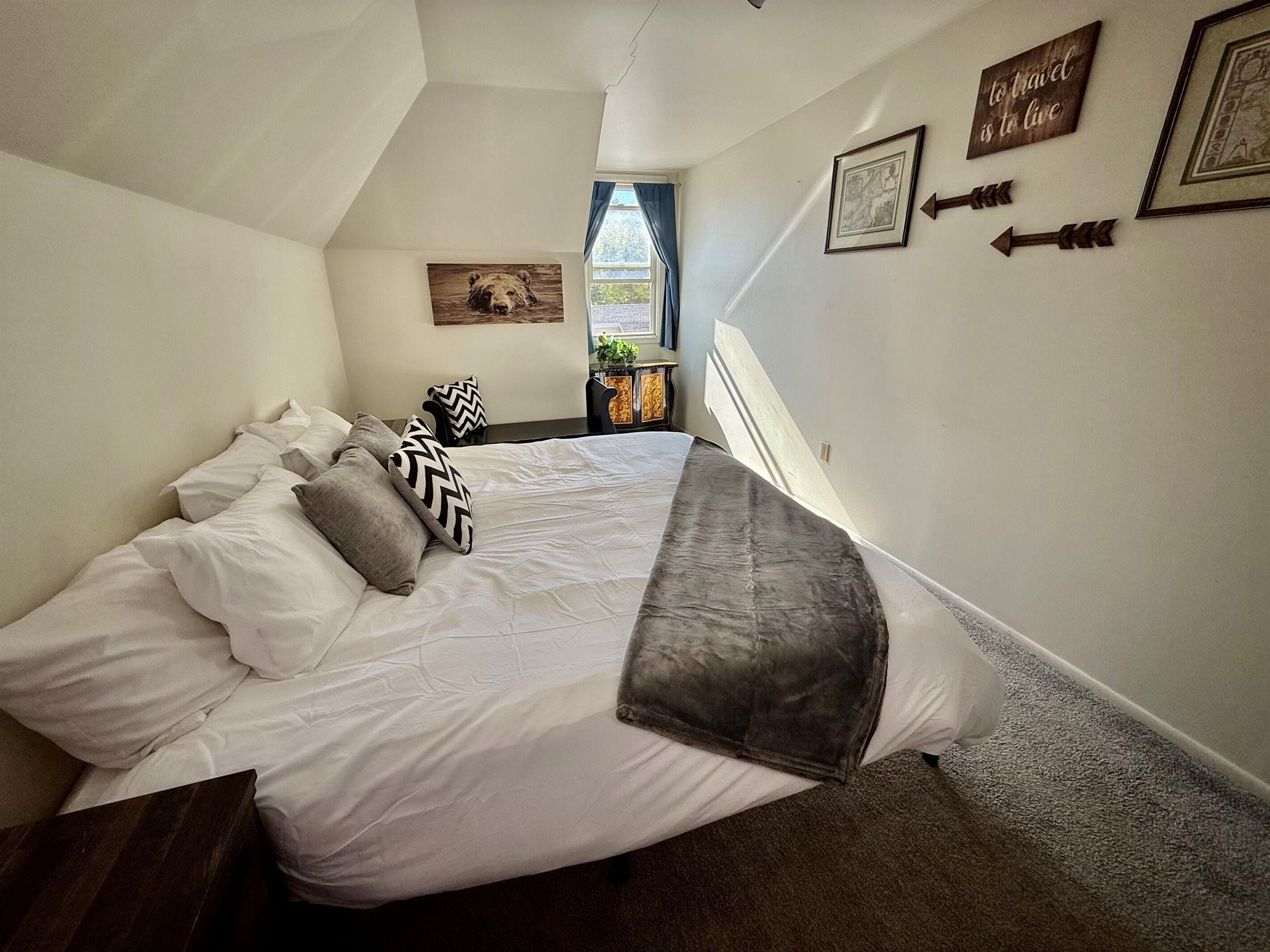 2 多间卧室、办公桌、熨斗/熨衣板、旅行婴儿床