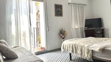 3 Schlafzimmer, BĂŒgeleisen/BĂŒgelbrett, WLAN, BettwĂ€sche