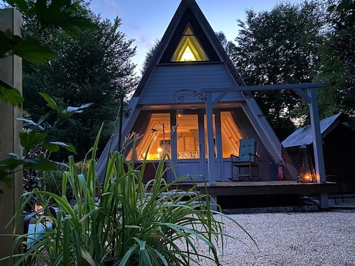 Ferienhaus 'Am Waldrand' mit privater Terrasse, privatem Garten und WLAN