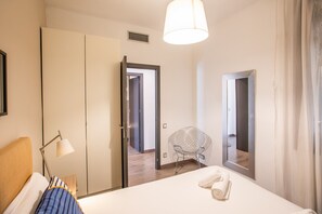 2 عدّة غرف نوم ومكواة/لوح كي وواي فاي مجانًا وملاءات أسرّة