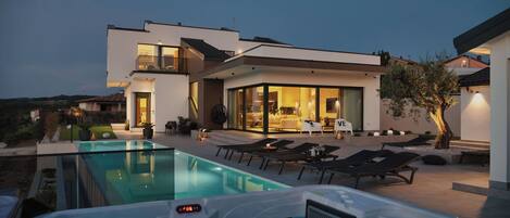 Family Villa, Multiple Bedrooms, Mountainside (Luxury Villa Kim Momjan) | Pool