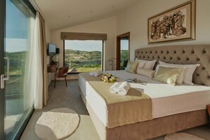 Family Villa, Multiple Bedrooms, Mountainside (Luxury Villa Kim Momjan) - Luxury Villa Kim Momjan (Buje)