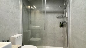 Apartment | Bathroom