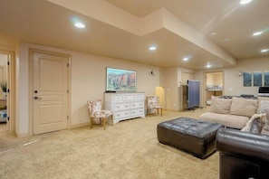 Smart TV, table tennis, computer monitors
