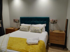 2 bedrooms, desk, iron/ironing board, free WiFi