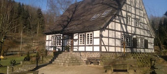 Holiday Home 'Hueseken' with Shared Garden and Wi-Fi