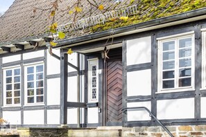 تفاصيل الفندق من الخارج