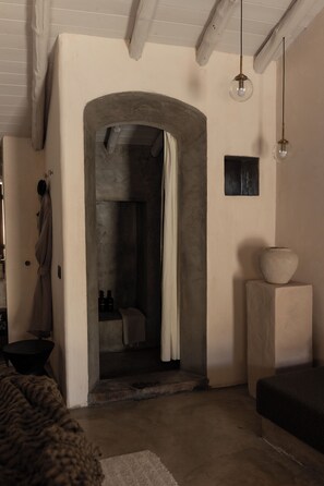Unclassified image, 4 of 84, button - Ecohotel El Agua (Arico el Nuevo)