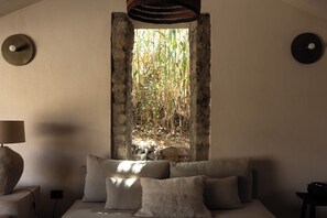 Suite, Balcony | In-room safe, blackout curtains, soundproofing, iron/ironing board