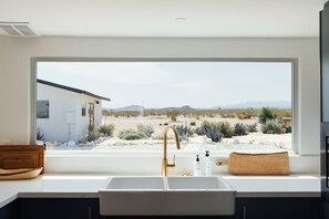 Interior - Zen Casa By The CoHost Company (Joshua Tree)