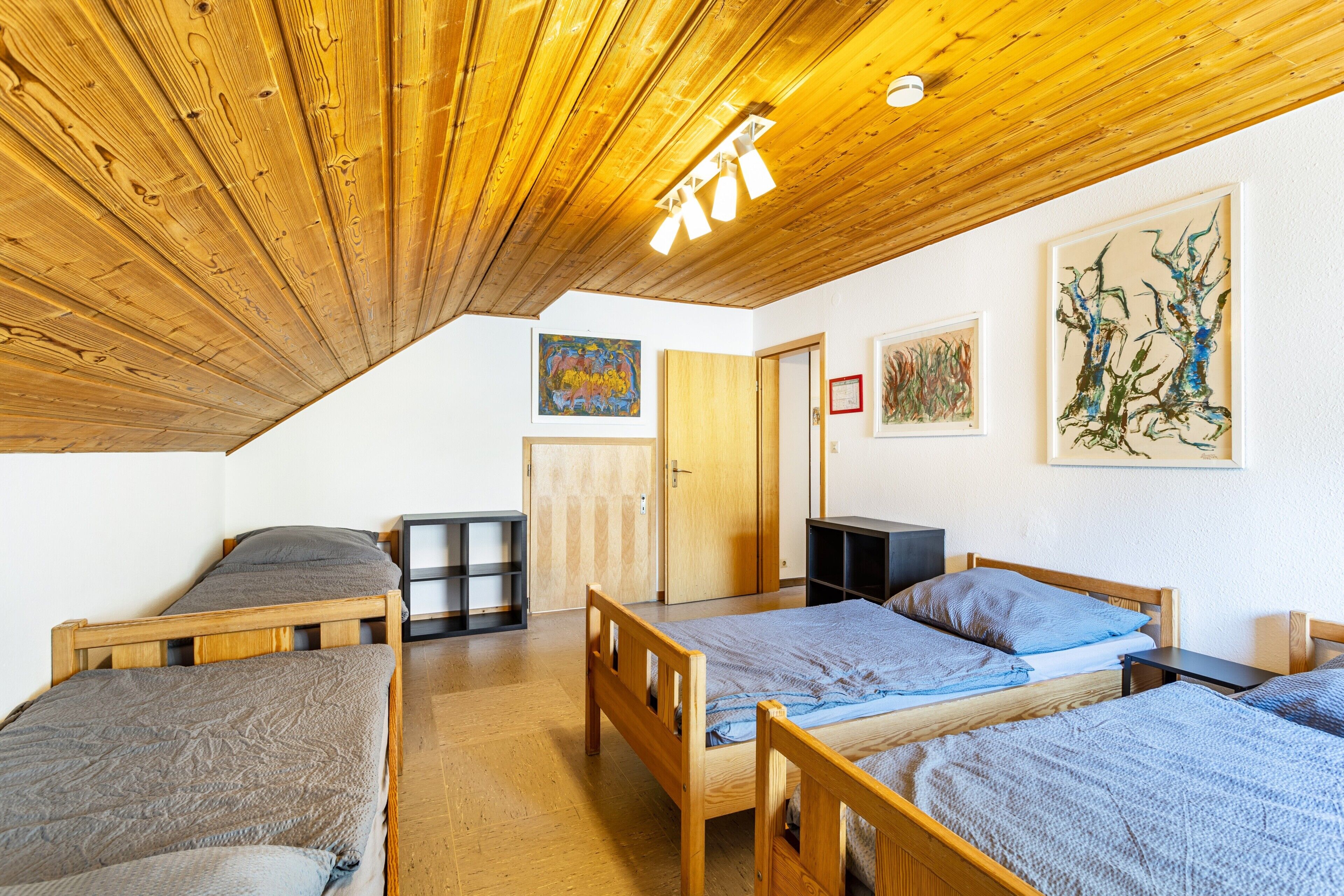 8 habitaciones y wifi 