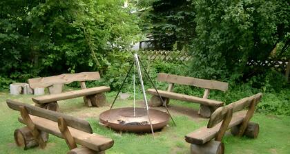 Guesthouse with Shared Garden and Wi-Fi
